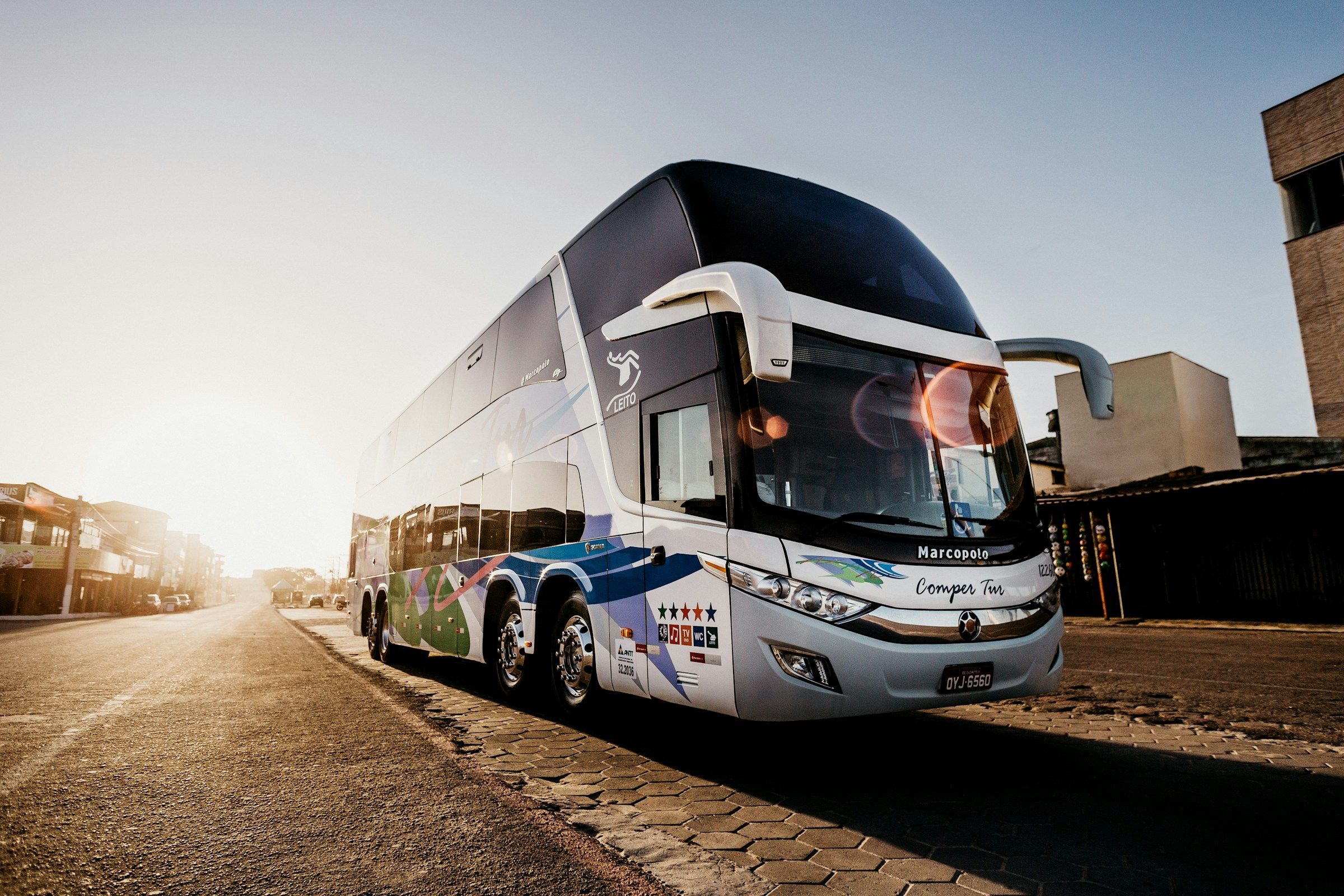 Autobus turystyczny na wyjeździe grupowym